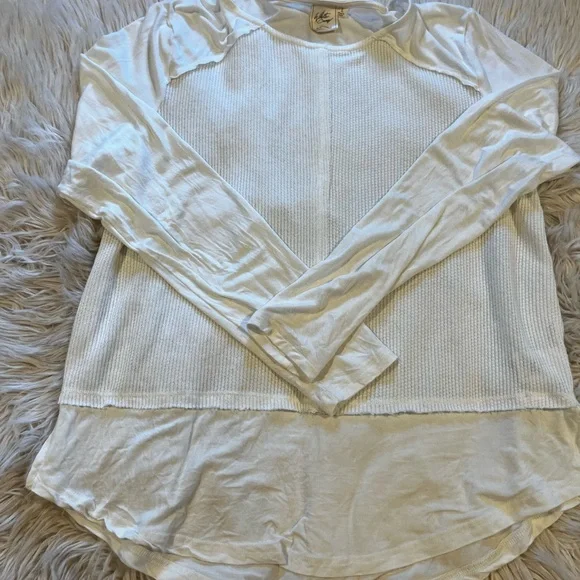 White Crow Women's Cream Long Sleeve Top - Picture 1 of 8